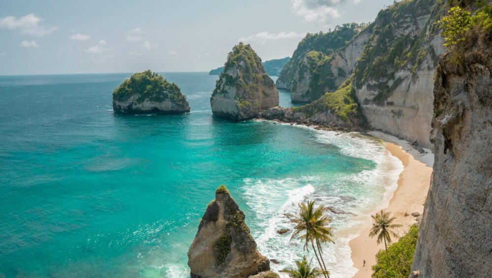 Diamond beach_Explore amazing hidden places of Nusa Penida