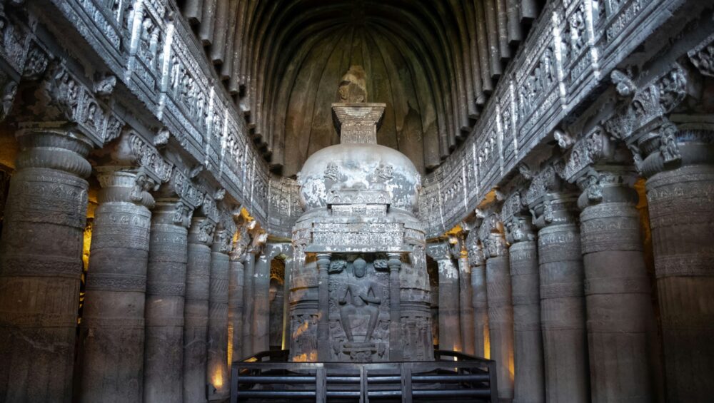 Ajanta & Ellora travel guide