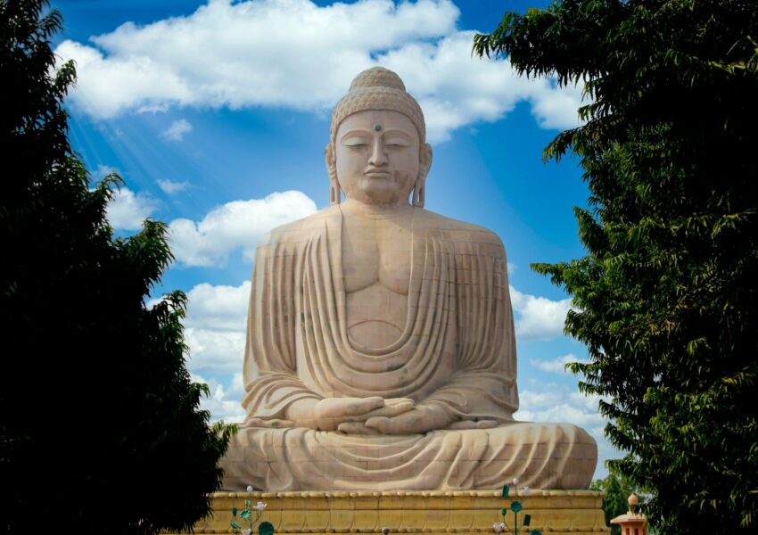 Visit Mahabodhi Temple in Bodh gaya