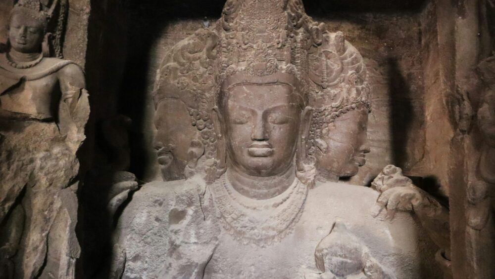Elephanta caves travel guide
